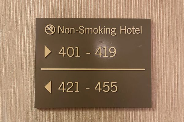 Vì sao nhiều khách sạn không có phòng 420?