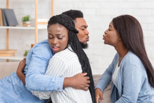 Ngoại Tình: Giải Mã Nguyên Nhân Phái Mạnh “Say nắng”