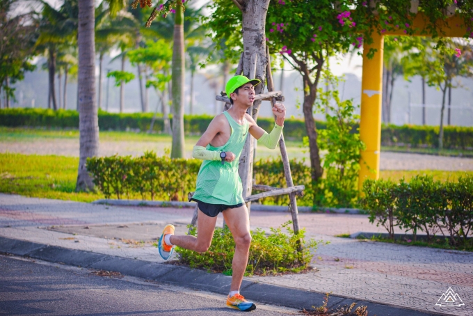 Với Huy, sự thành công đến từ niềm tin vào bản thân và không ngừng nỗ lực. Ảnh: Ngũ Hành Sơn Runners