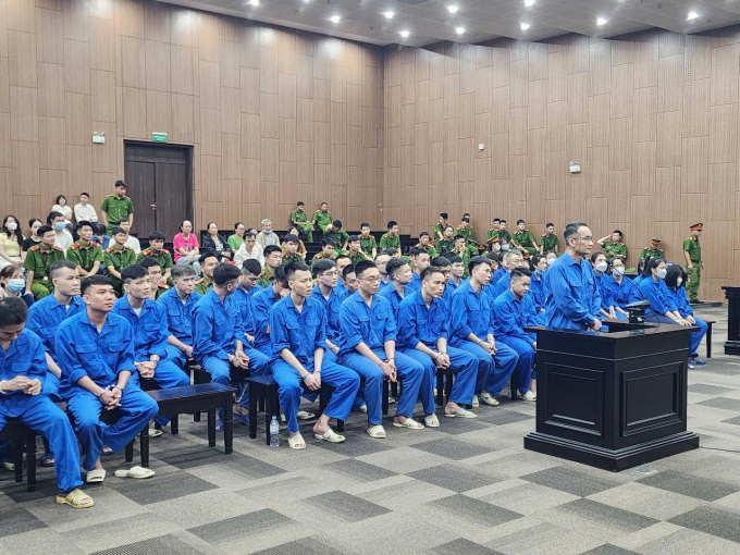 Các bị cáo tại tòa. Ảnh: Danh Lam