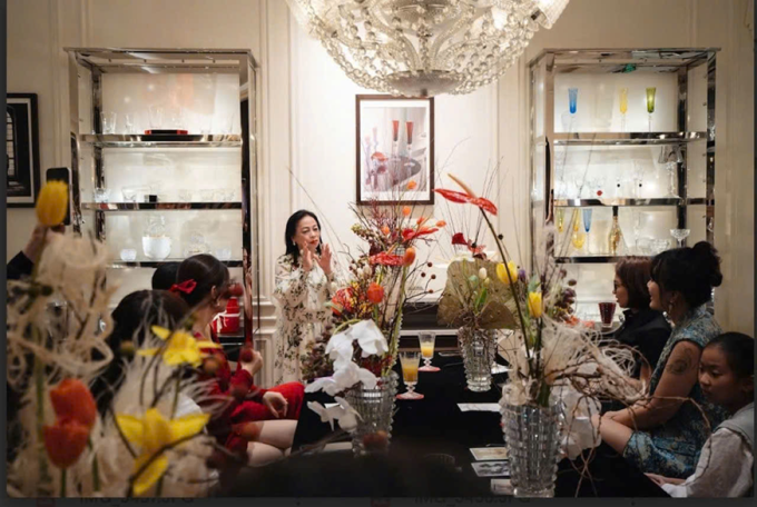 VPBank Private phối hợp với Baccarat - thương hiệu pha lê cao cấp từ Pháp tổ chức sự kiện độc quyền cho Hội viên VPBank Private nhân Ngày của mẹ. Ảnh: VPBank