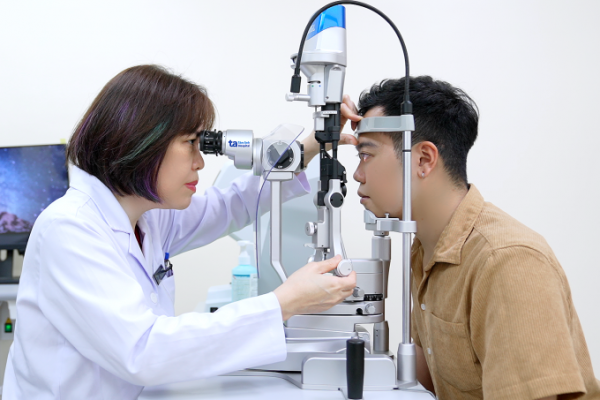 5 Thói Quen Xấu Gây Tăng Độ Cận Thị Bạn Cần Biết