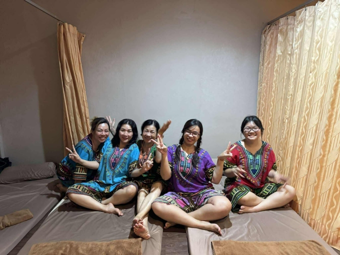 Khách Việt ở Bangkok hôm 25/7. Ảnh: VietGoGo
