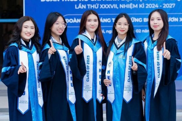Đại học Kinh tế Quốc dân: 25.000 thí sinh đăng ký bằng IELTS, SAT