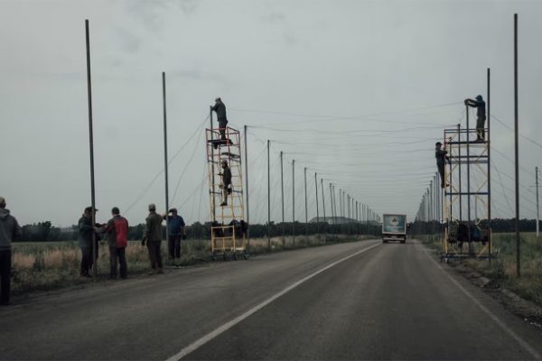 Ukraine giăng lưới bảo vệ đường đến Donetsk trước UAV