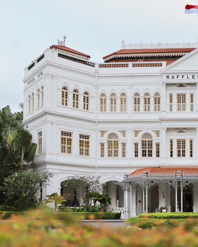 Khách sạn Rafles, một trong những công trình kiến trúc biểu tượng nổi tiếng của Singapore. Ảnh: Nghoanhao/STB