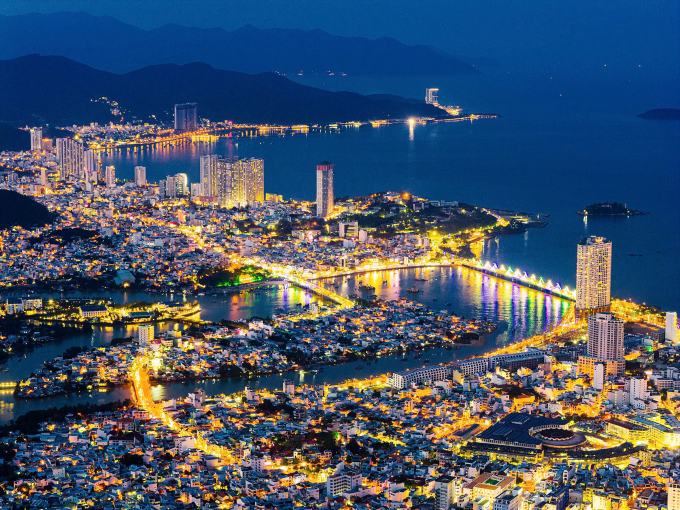 Nha Trang khi về đêm. Ảnh: Khoa Trần