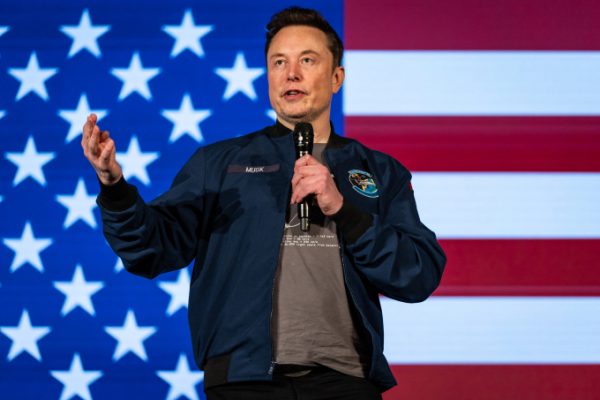 Quỹ Tesla trì hoãn IPO do Elon Musk lập ‘đảng Mỹ’?