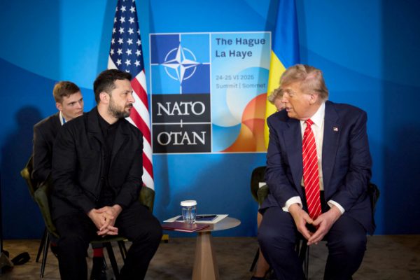 Ông Trump: Mỹ tăng cường viện trợ vũ khí phòng thủ cho Ukraine