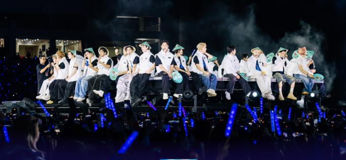 Màn trình diễn của các anh trai ở concert Hà Nội . Ảnh: DatVietVAC
