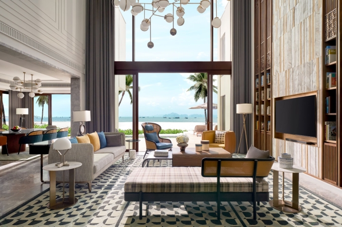 Tầm nhìn từ phòng khách biệt thự biển tại InterContinental Halong Bay Resort. Ảnh: BIM Group