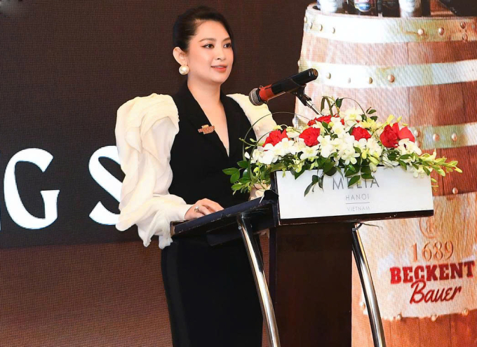 Bà Nguyễn Thị Thu Vân - Tổng Giám đốc Công ty Cổ phần Bia – Rượu – Nước giải khát Beckent-Bauer Việt Nam kiêm Đại diện thương hiệu 1689 Beckent Bauer - phát biểu tại Lễ công bố Đại sứ hình ảnh. Ảnh: 1689 Beckent Bauer