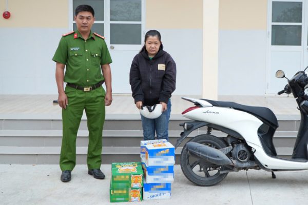 Cướp 20 thùng bia: Nữ quái giở chiêu mua hàng