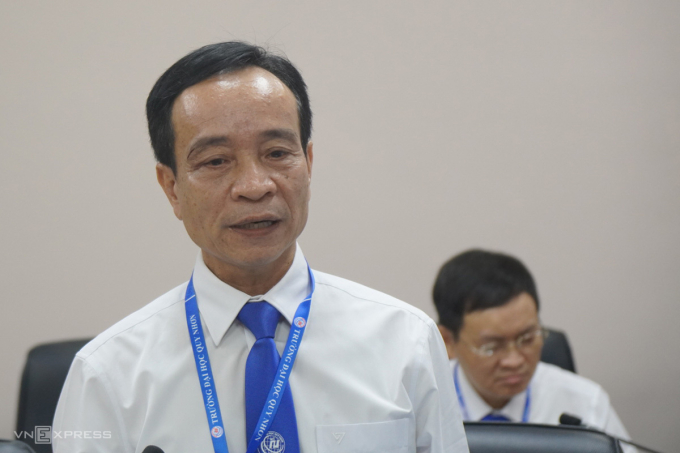 Tiến sỹ Đinh Anh Tuấn Phó hiệu trưởng nhà trường. Ảnh: Trần Hóa