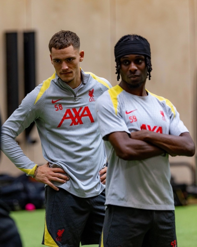 Wirtz (trái) và Frimpong là hai tân binh đắt giá của Liverpool hè này. Ảnh: Liverpool FC