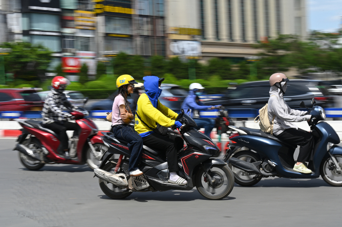Chuyển đổi xe xăng sang xe điện là giải pháp giảm bụi PM2.5 tốt nhất. Ảnh: Giang Huy