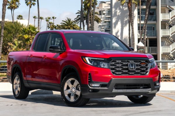 Nissan cân nhắc sản xuất xe bán tải cho Honda?