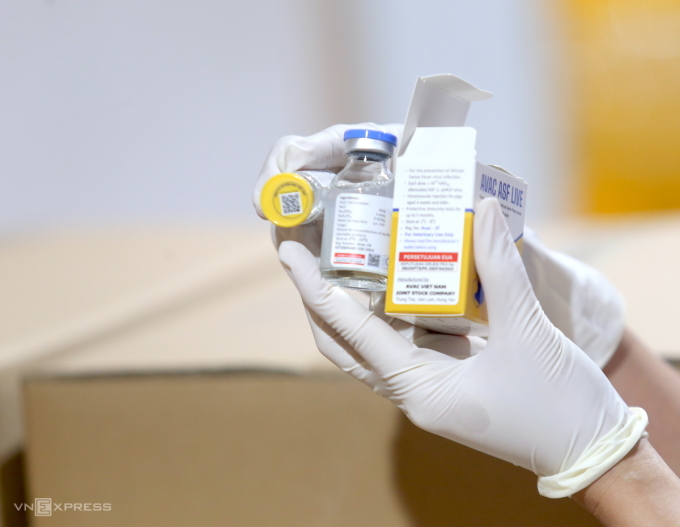 Việc tiêm vaccine chưa được phổ biến dẫn tới chưa đủ miễn dịch quần thể. Ảnh: Gia Chính