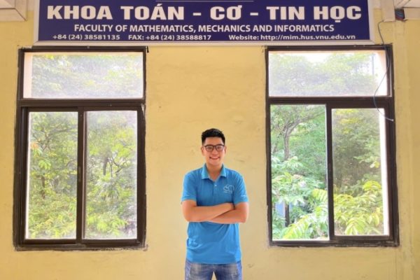 Thủ khoa Toán trường Tự nhiên: Tân cử nhân tài năng