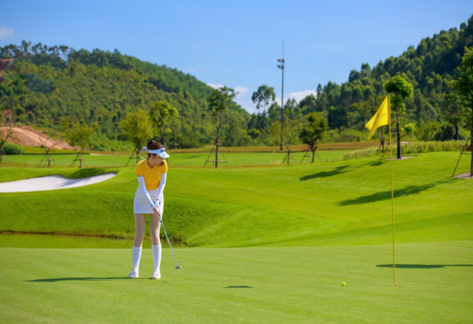 Đỗ Mỹ Linh làm đại sứ Văn Lang Empire T&T Golf Clu - 1