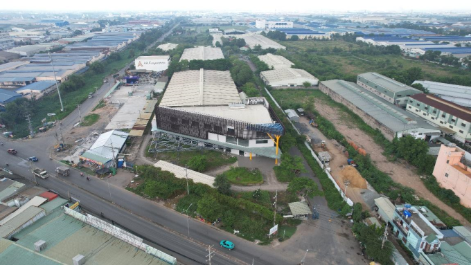 Cửa ngõ phía Tây TP HCM hiện có 13 khu công nghiệp, 20 cụm công nghiệp với hơn 154.000 lao động. Ảnh: Lâm Trần