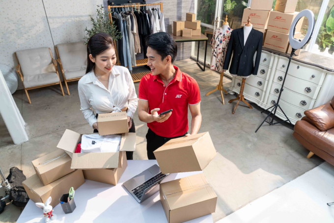 Shop online được miễn phí sử dụng phần mềm quản lý bán hàng khi hợp tác với J&T Express. Ảnh: J&T Express