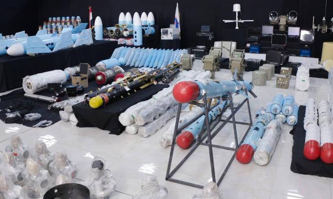Lô vũ khí nghi của Iran trong ảnh đăng ngày 16/7. Ảnh: CENTCOM