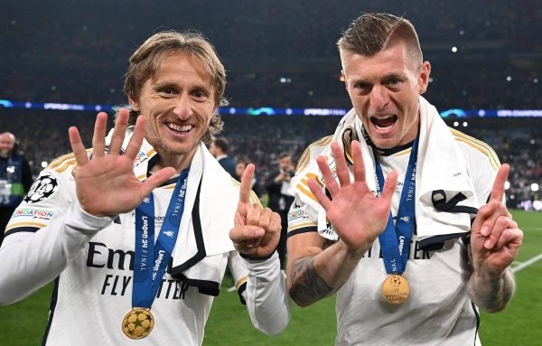 Kroos giải nghệ: Lo sợ phải dự bị?