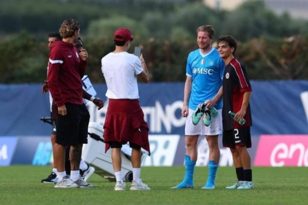 De Bruyne ra mắt: Napoli thua sốc đội hạng ba