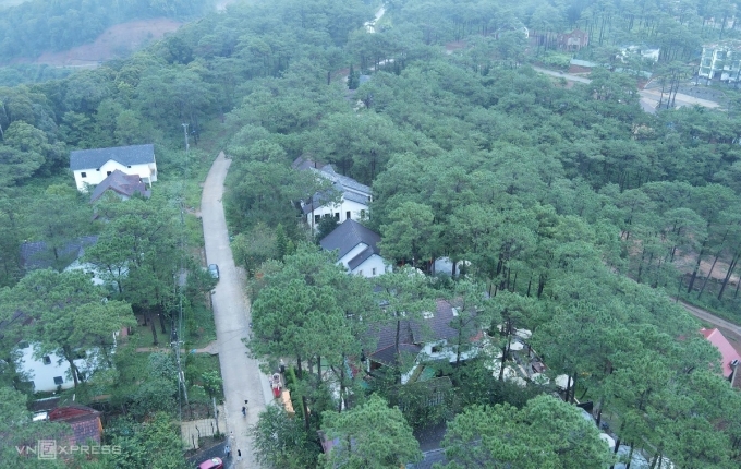 Xã Măng Đen thuộc tỉnh Quảng Ngãi - nơi có khí hậu giống Đà Lạt, đã phát triển những khu nghỉ dưỡng thu hút du khách. Ảnh: Trần Hóa