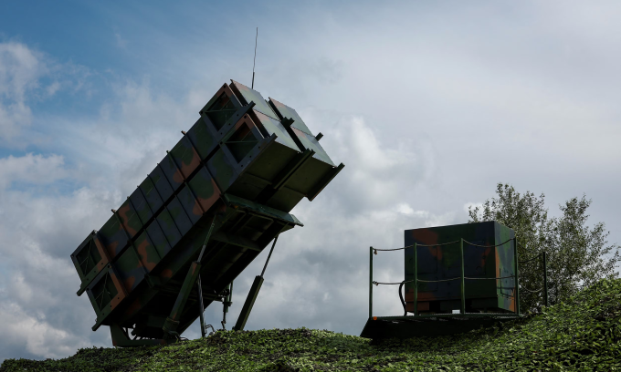 Xe phóng thuộc tổ hợp tại địa điểm không tiết lộ ở Ukraine hồi tháng 8/2024. Ảnh: Reuters