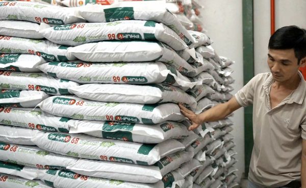 PVFCCo Launches Phú Mỹ Organic Fertilizer: Organic Solution