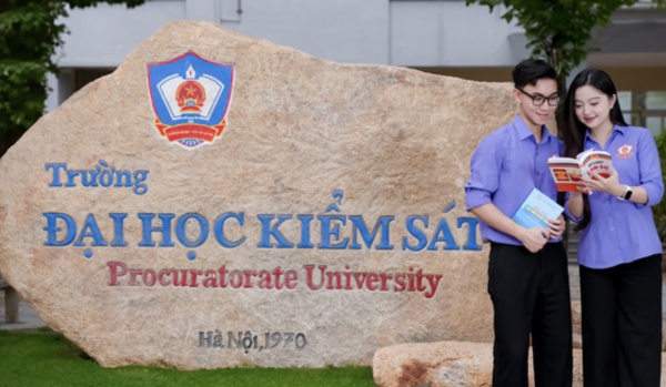 Hai trường đại học được đổi tên