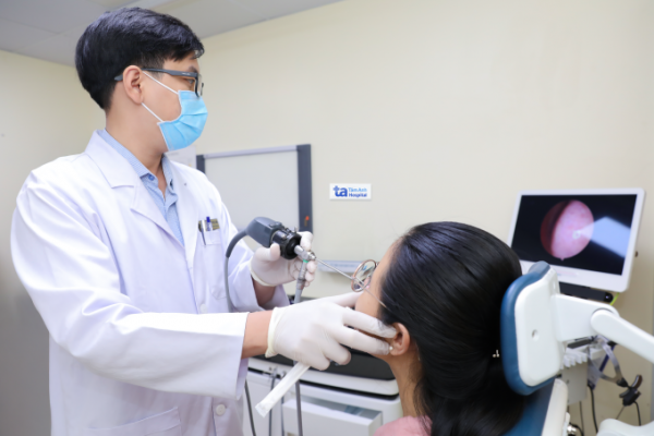 Nhiễm trùng xoang: Nguyên nhân, triệu chứng và nguy hiểm tiềm ẩn