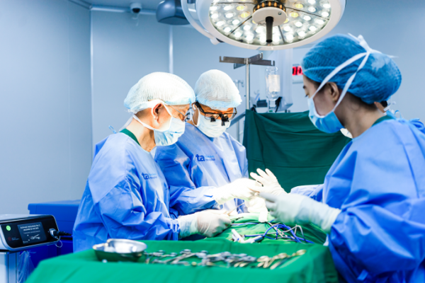U tĩnh mạch dị dạng: Nhận biết và điều trị (giống nốt ruồi son)