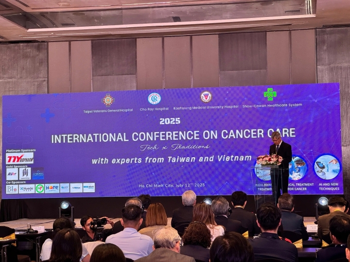 Toàn cảnh Hội nghị quốc tế 2025 về điều trị ung thư. Ảnh: AVer Việt Nam