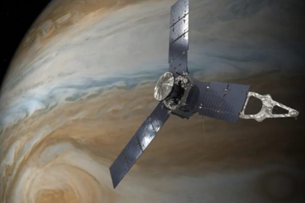 NASA cứu camera trục trặc từ khoảng cách 595 triệu km