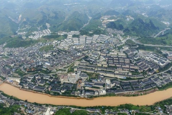 Trung Quốc: Phá hủy 300 đập trên nhánh sông Dương Tử