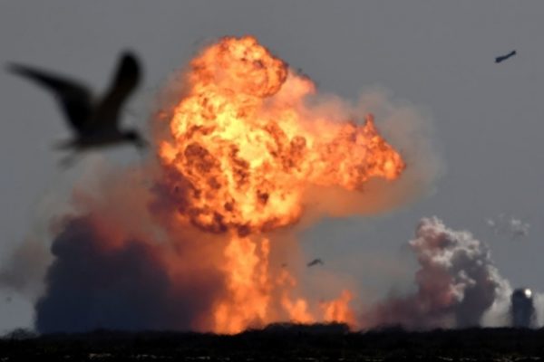 Hawaii: Nguy cơ hứng mảnh vỡ tên lửa SpaceX