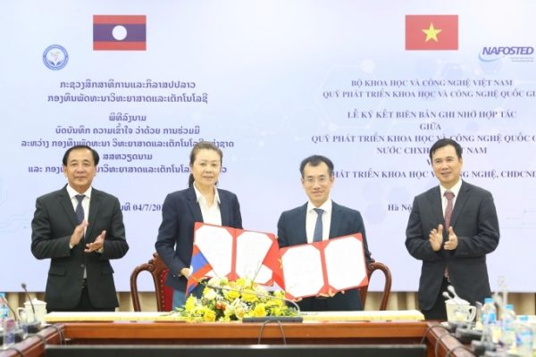 Việt Nam và Lào tăng cường hợp tác khoa học công nghệ