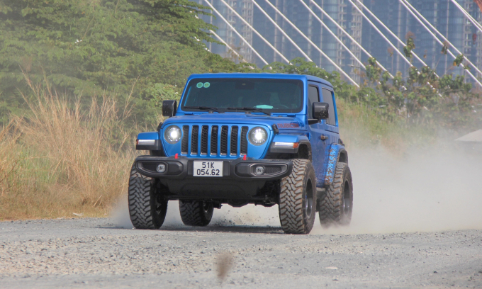 Mẫu Wrangler Rubicon lăn bánh tại TP HCM. Ảnh: Thành Nhạn