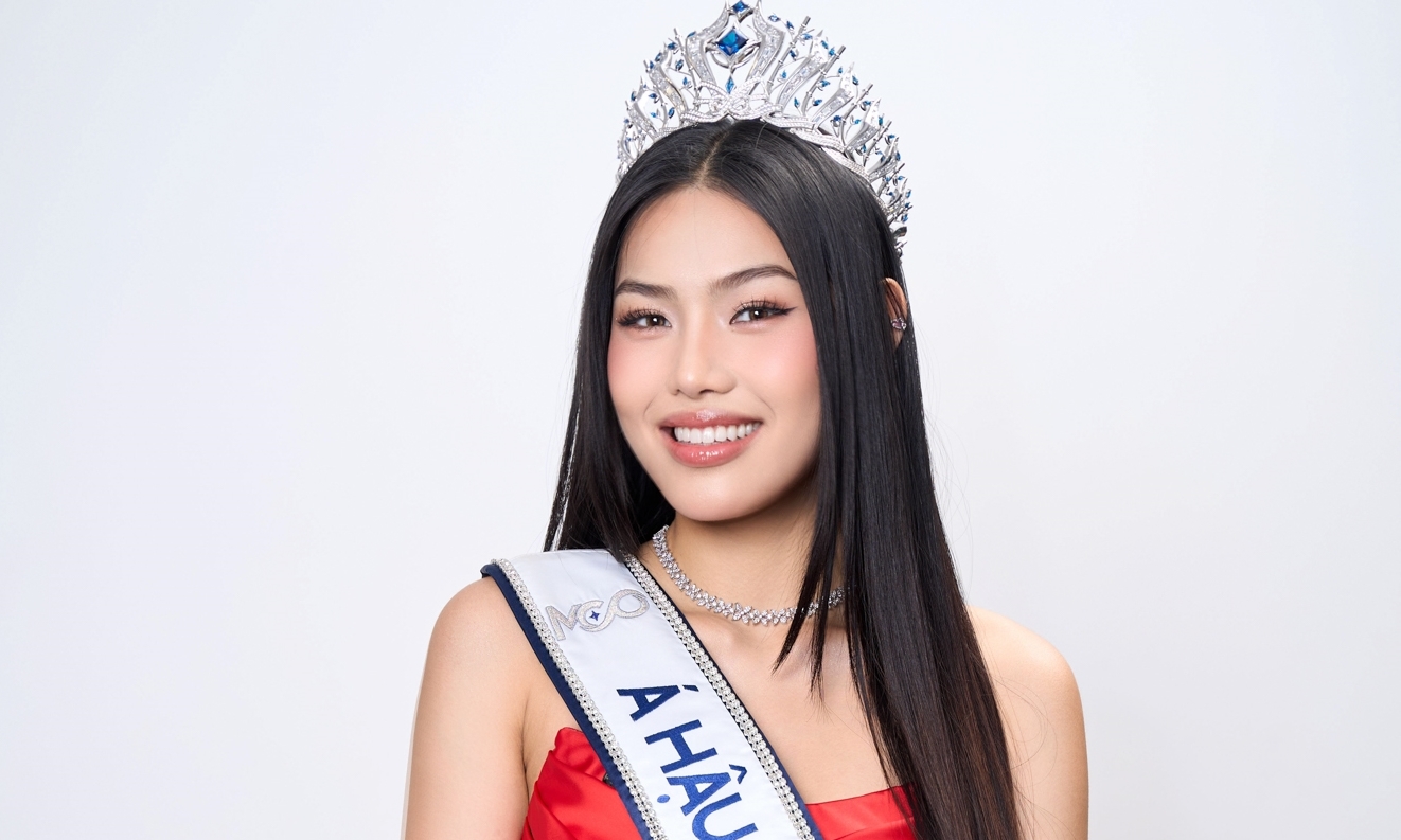 Á hậu Cẩm Ly: