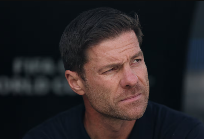 HLV Xabi Alonso trước trận Real thua PSG 0-4 ở bán kết FIFA Club World Cup trên sân MetLife, East Rutherford, New Jersey, Mỹ ngày 9/6/2025. Ảnh: Reuters