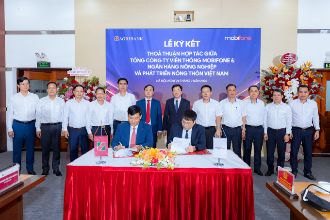 Lễ ký kết giữa MobiFone và Agribank