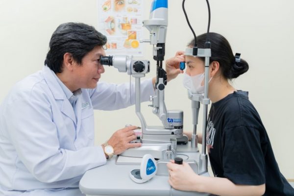 Vượt qua cận thị: Hành trình 14 năm không kính