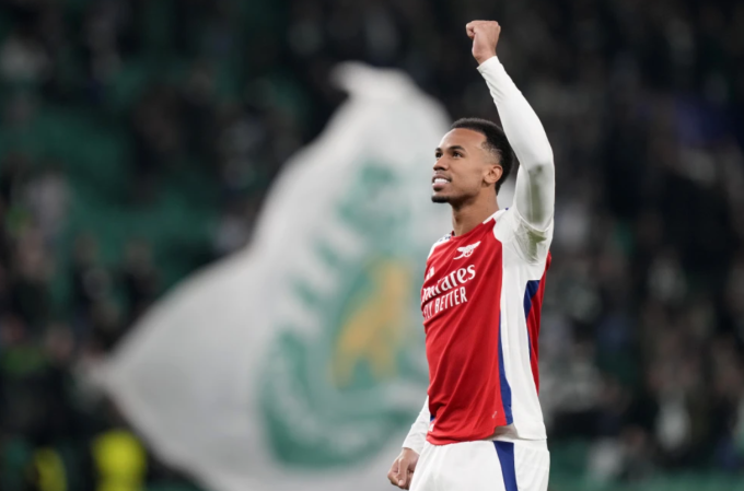 Gabriel mừng bàn trong trận Arsenal thắng Sporting 5-1 ở vòng bảng Champions League trên sân Jose Alvalade, Lisbon, Bồ Đào Nha ngày 26/11/2024. Ảnh: AP
