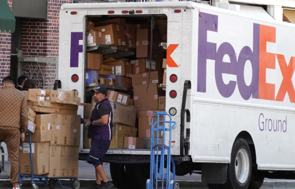 FedEx tăng phụ phí giao hàng: Tin tức mới nhất tháng 9