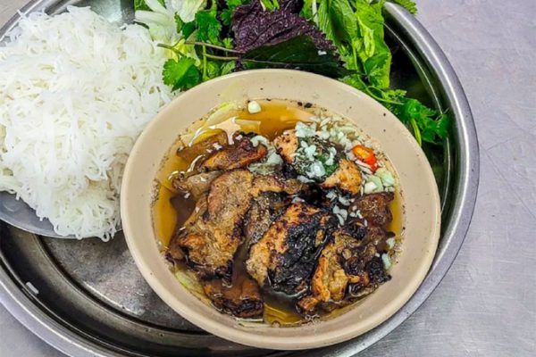 Hà Nội: 5 món ngon không thể bỏ lỡ ngoài phở