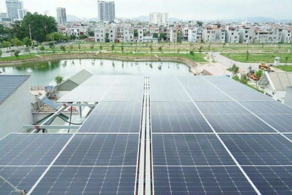 Tiết kiệm tiền điện tối đa với điện mặt trời mái nhà