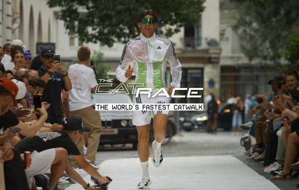 Đường chạy thời trang: Paris Fashion Week bùng nổ